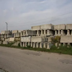 Betonnen hekwerk, 38 stuks.